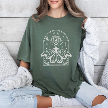 Camiseta con ilustración de mariposa