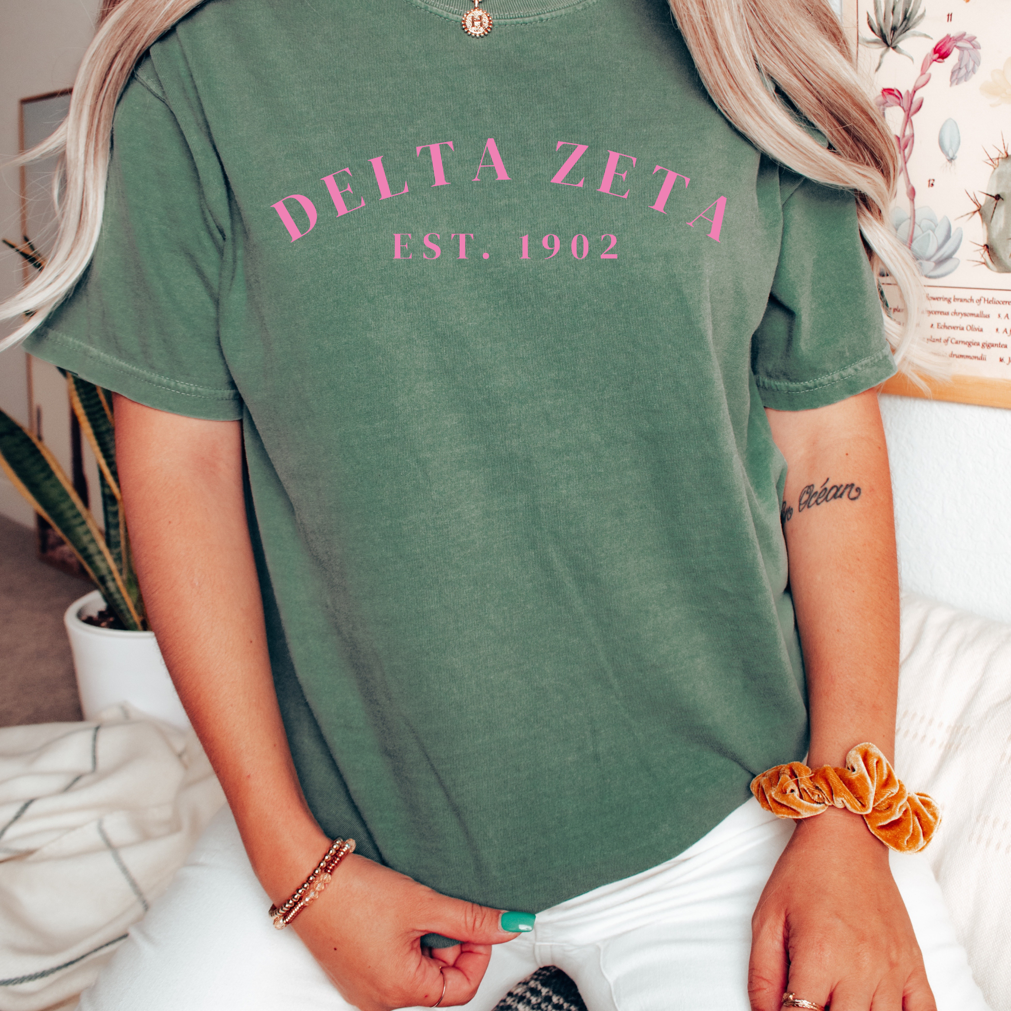 Delta Zeta 1902 T-Shirt