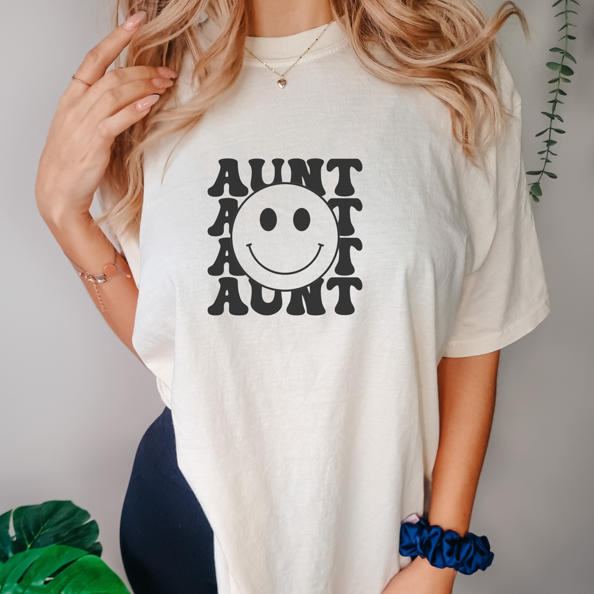 Aunt Smiley Face T-Shirt